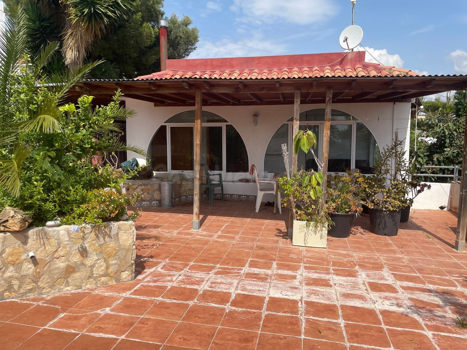 Chalet con gran jardín, terraza y preciosas vistas, en Peñís - foto 2