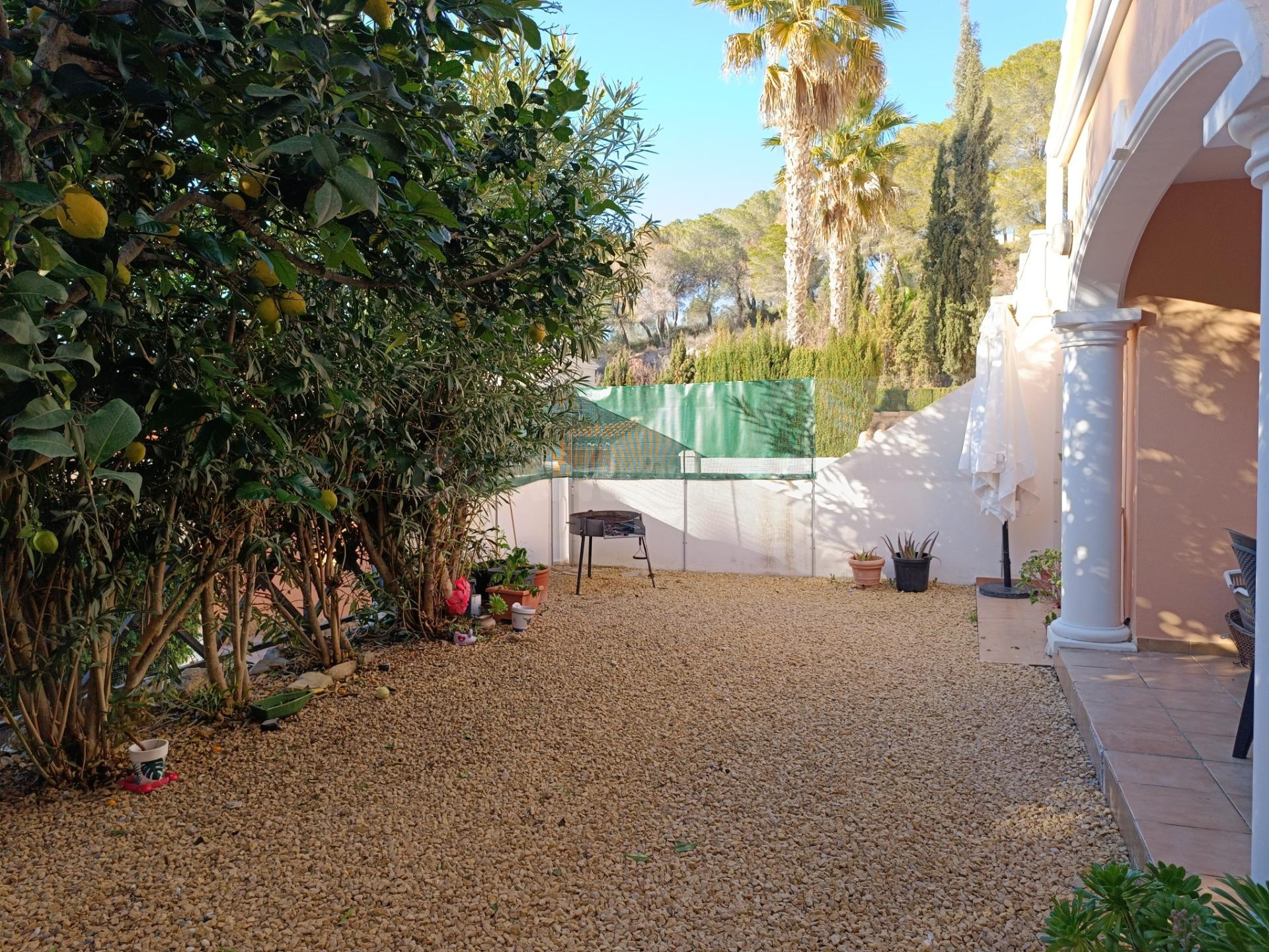 Adosado en Calpe con Jardín Privado, Solárium y Piscina Comu - foto 4