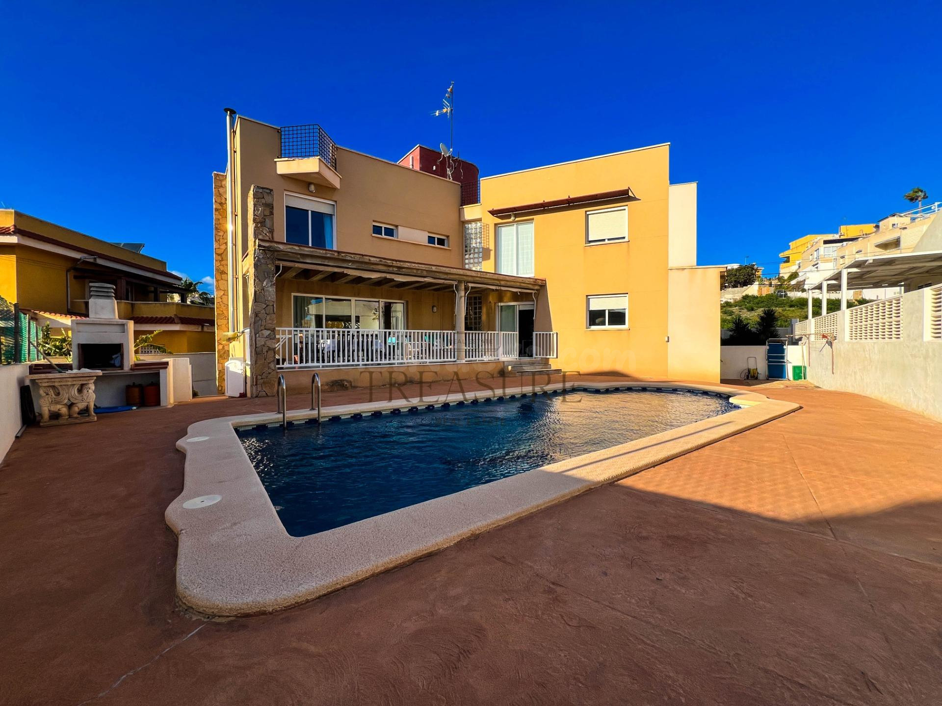 Chalet de Ensueño en Cabo de Palos. Lujo, Naturaleza y Vistas Inigualables.