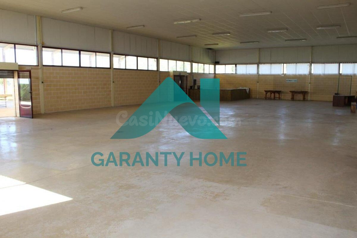 SE VENDE NAVE EN SIERRA DE FUENTES - foto 3