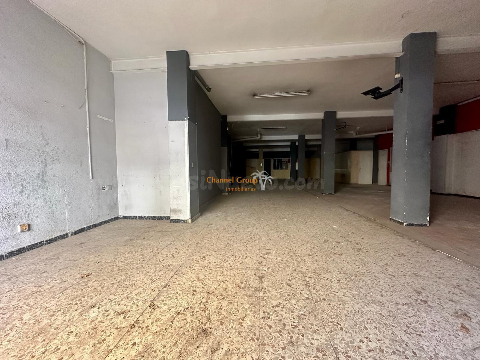 SE ALQUILA LOCAL DE 340M2 EN ELCHE: OPORTUNIDAD ÚNICA PARA R - foto 2