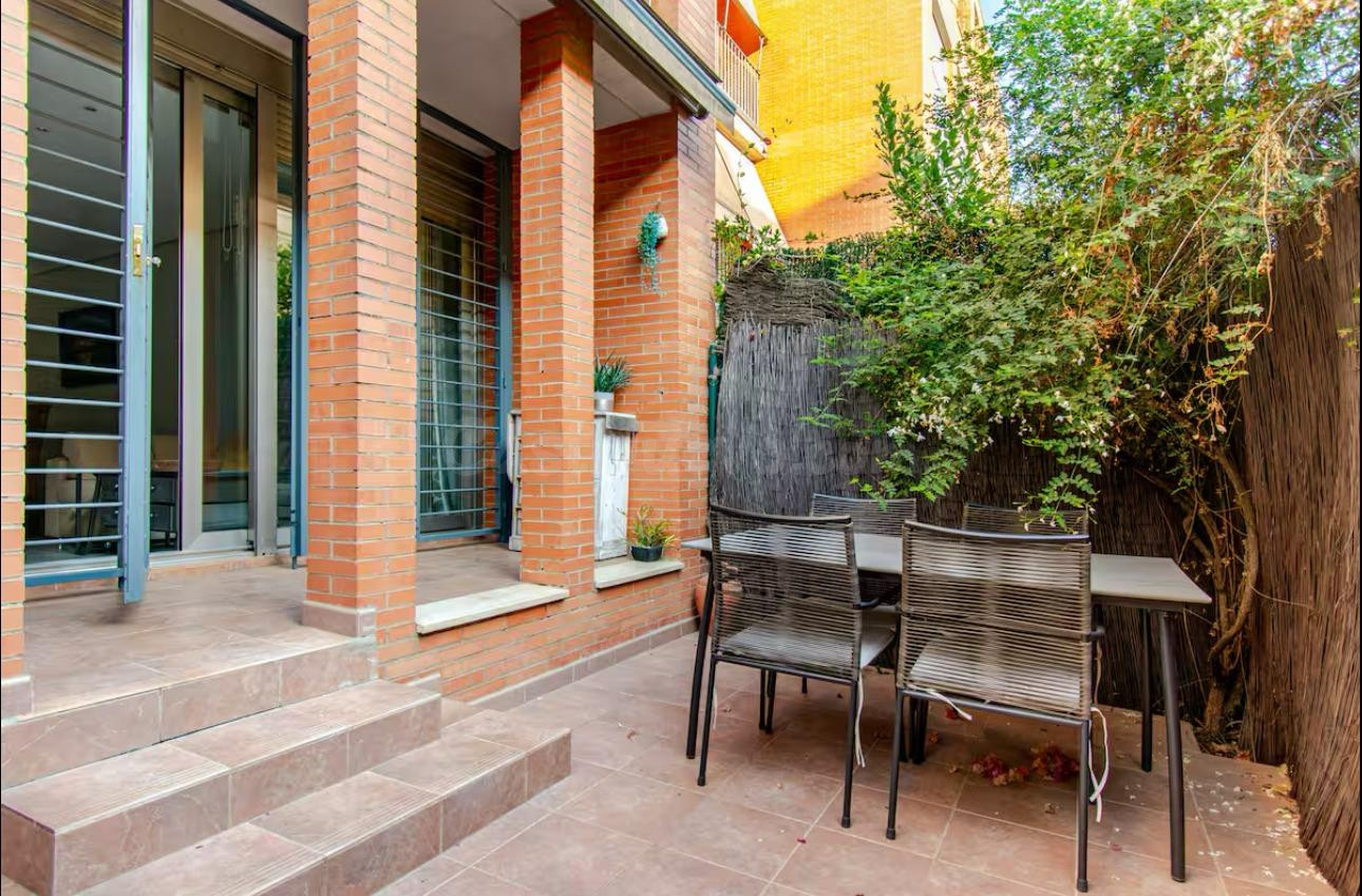 Exclusiva VIVIENDA en Arruzafilla con Amplia Terraza y Lujo  - foto 2
