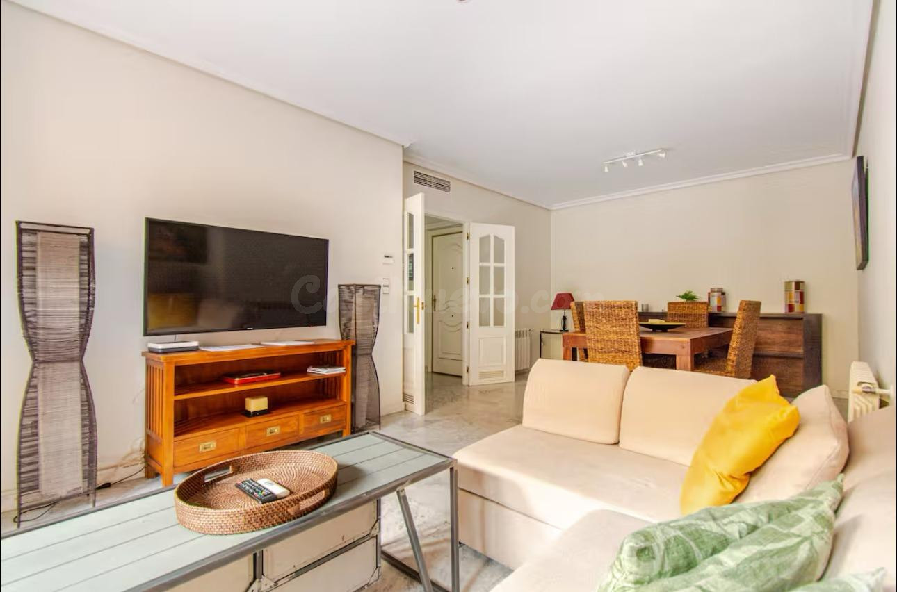 Exclusiva VIVIENDA en Arruzafilla con Amplia Terraza y Lujo  - foto 4
