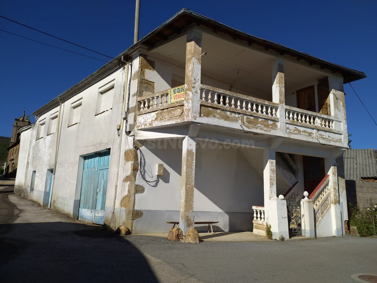 VENTA DE CASA EN LANGRE DEL BIERZO