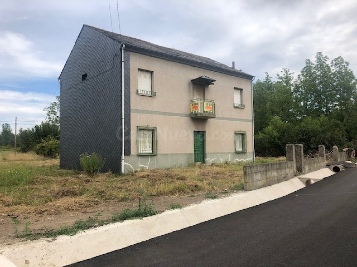 Casa en venta en Villadepalos El Bierzo - foto 2