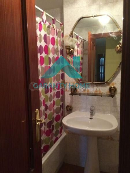 🏡 AMPLIO PISO EN PLENO CENTRO CON TERRAZA Y FACHADA REFORMAD - foto 5