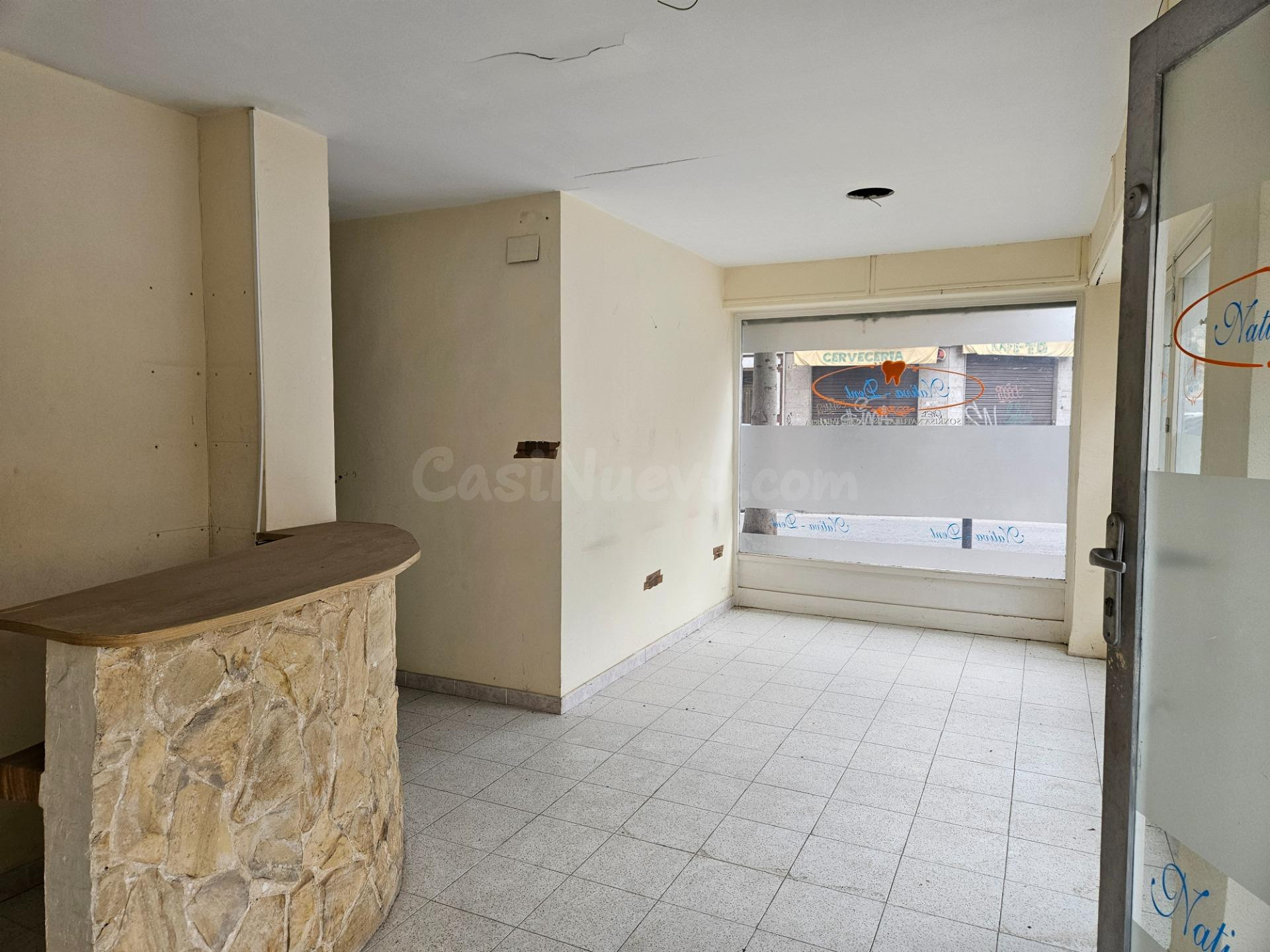 Excelente local comercial en esquina, con gran visibilidad