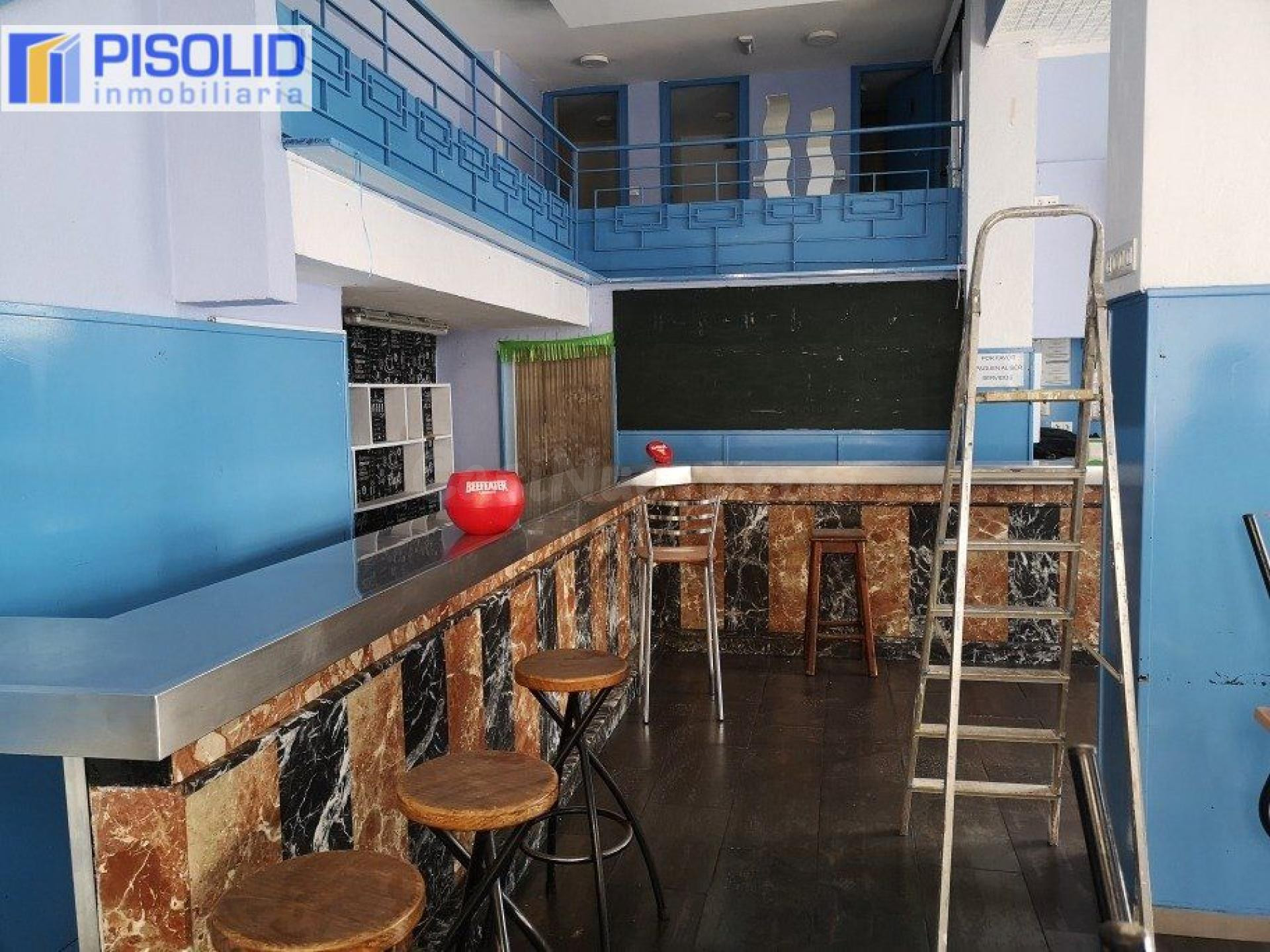LOCAL COMERCIAL BAR DE DOS PLANTAS EN ZONA DELICIAS, VALLADO