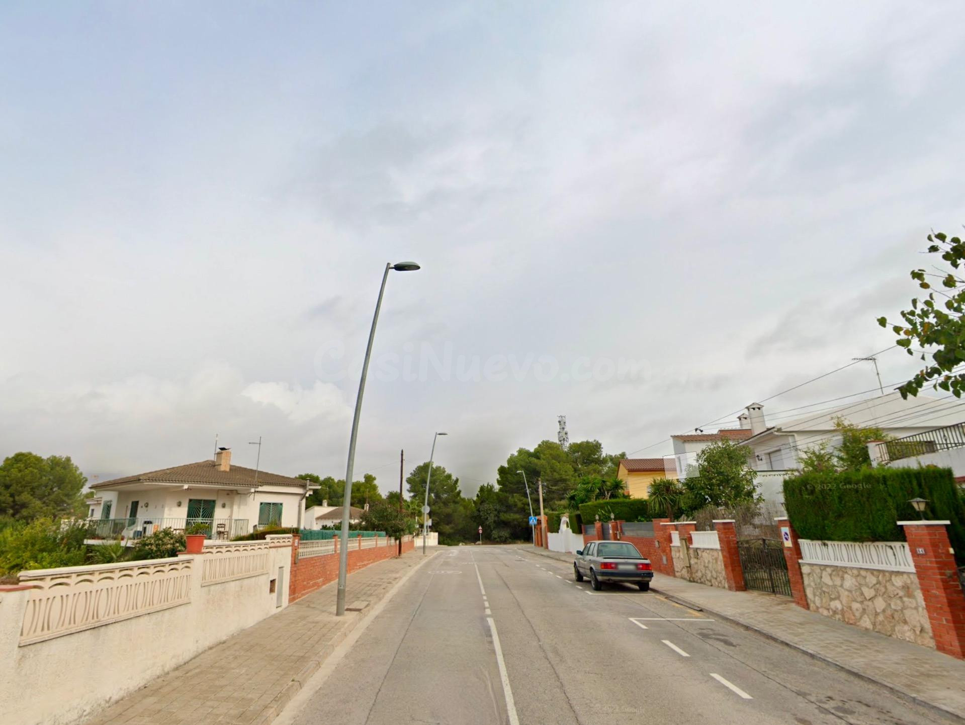 OPORTUNIDAD EXCEPCIONAL: TERRENO URBANO EDIFICABLE DE 637 m2 - foto 4