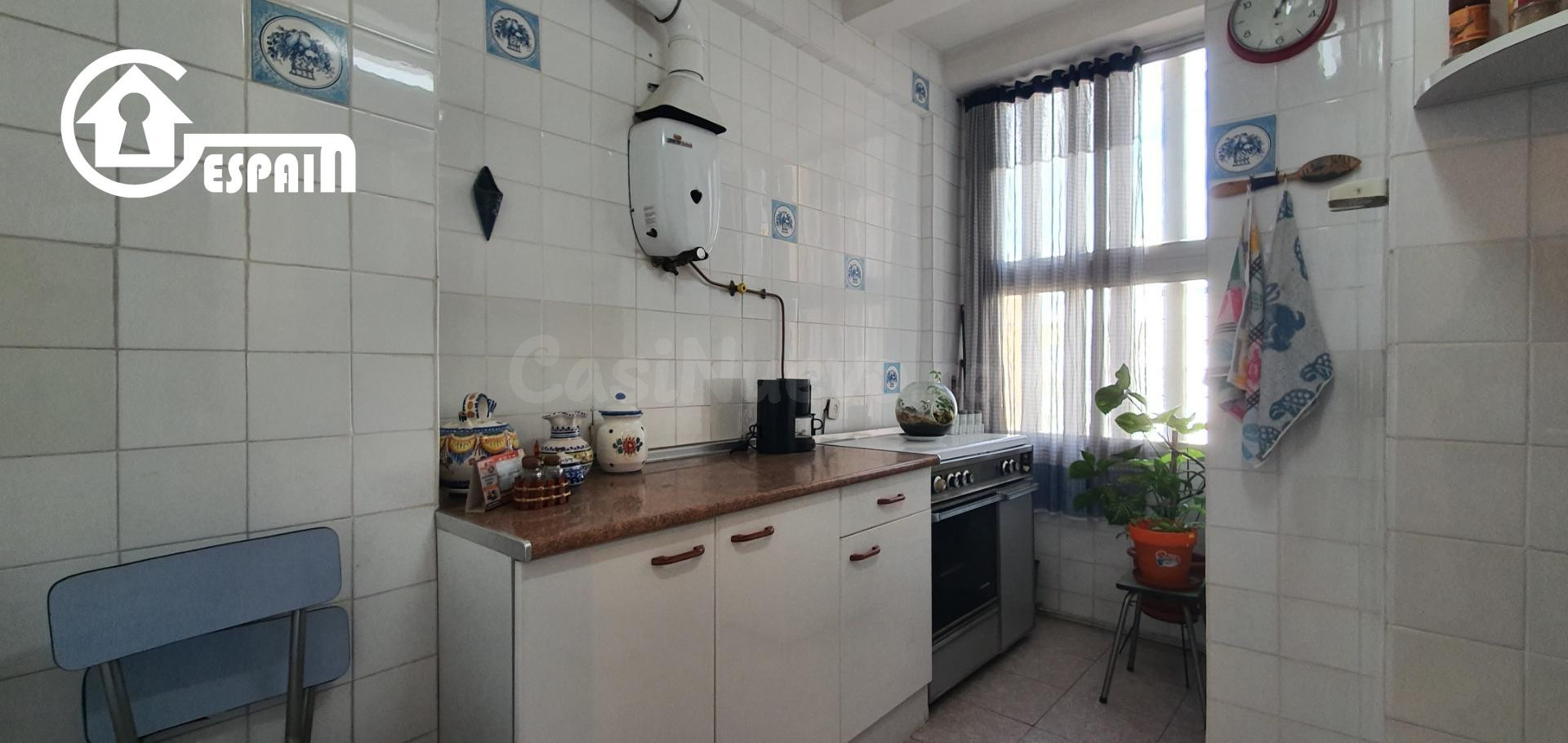 CASABANCO VENDE  LOCAL  MÁS DOS VIVIENDAS EN  LLERENA. - foto 5