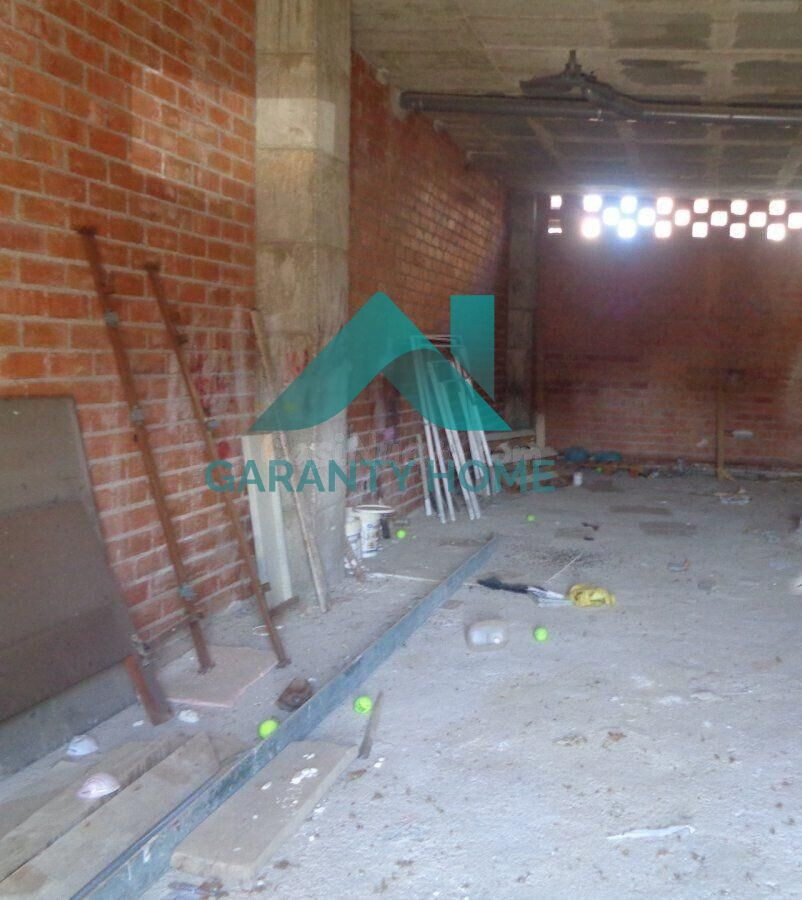 Local en bruto con posibilidad de arreglar - foto 4