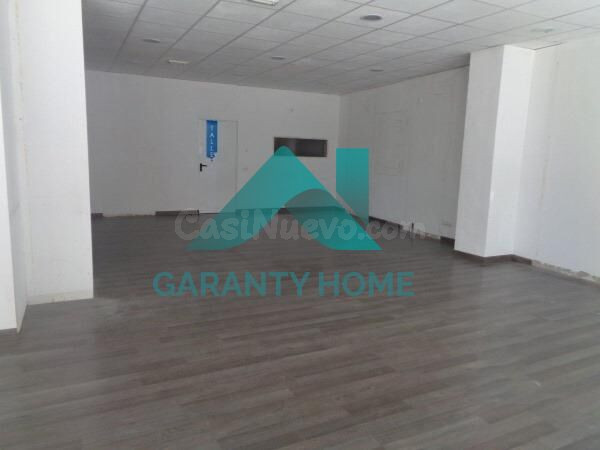 Se vende amplio local totalmente reformado en zona Centro - foto 2