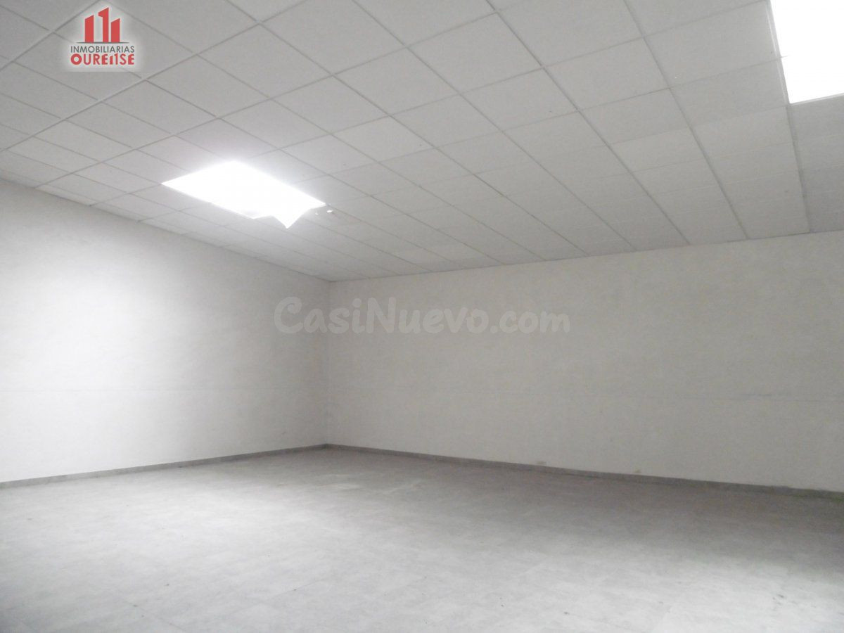 LOCAL COMERCIAL EN LA ZONA DE LAS LAGUNAS
