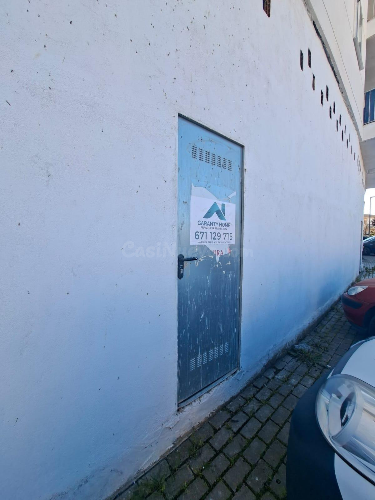 Se VENDE Local Comercial en Bruto en zona Cáceres el Viejo
