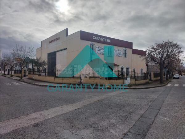 SE VENDE NAVE INDUSTRIAL EN MALPARTIDA DE CÁCERES