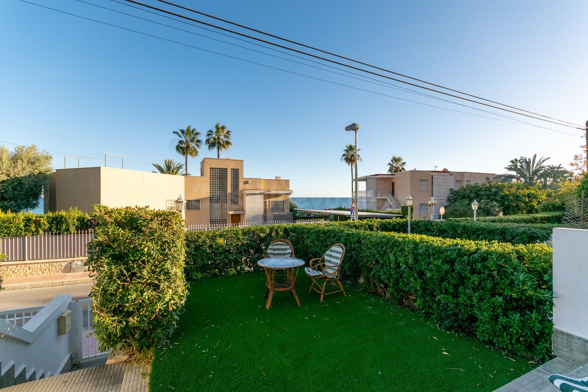 Adosado Triplex frente al mar en Santa Pola del Este - foto 3