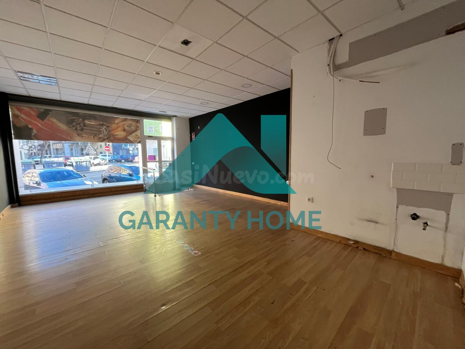¡LOCAL COMERCIAL EN ALQUILER EN EL CENTRO DE CÁCERES! 🏢✨