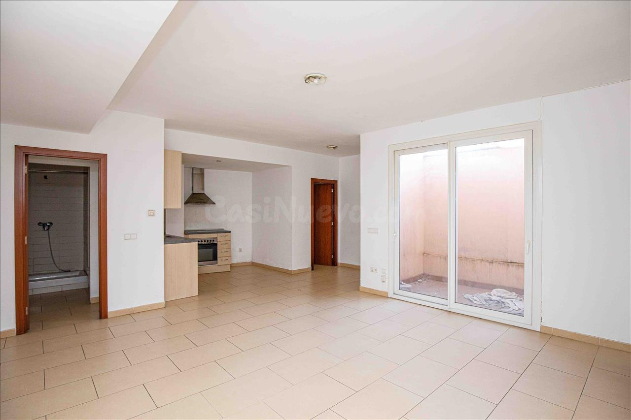 PISO DE 80m2 A LA VENTA EN EL MUNICIPIO DE FIGUERES, GIRONA