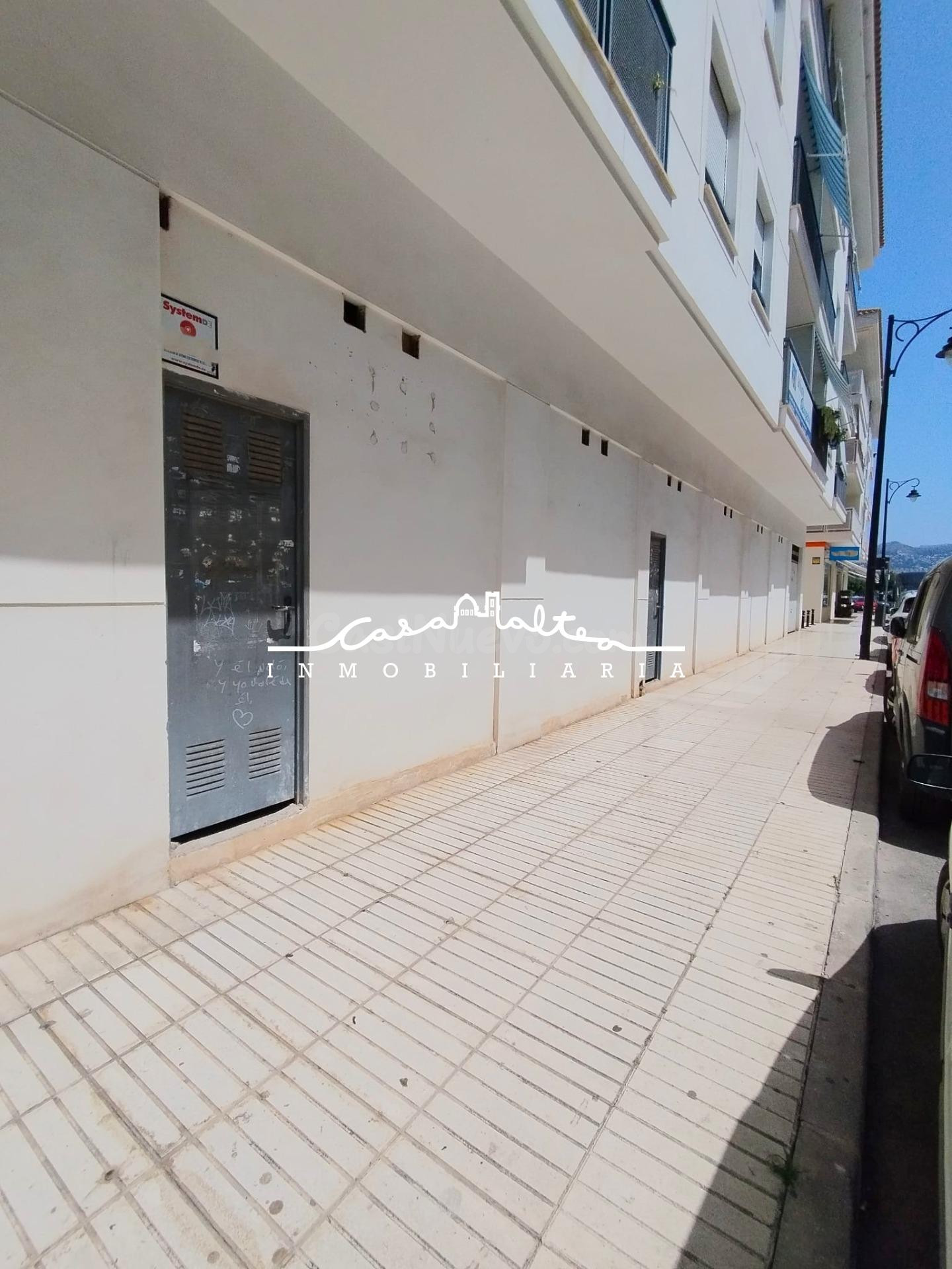 En venta Local en el pueblo de Altea