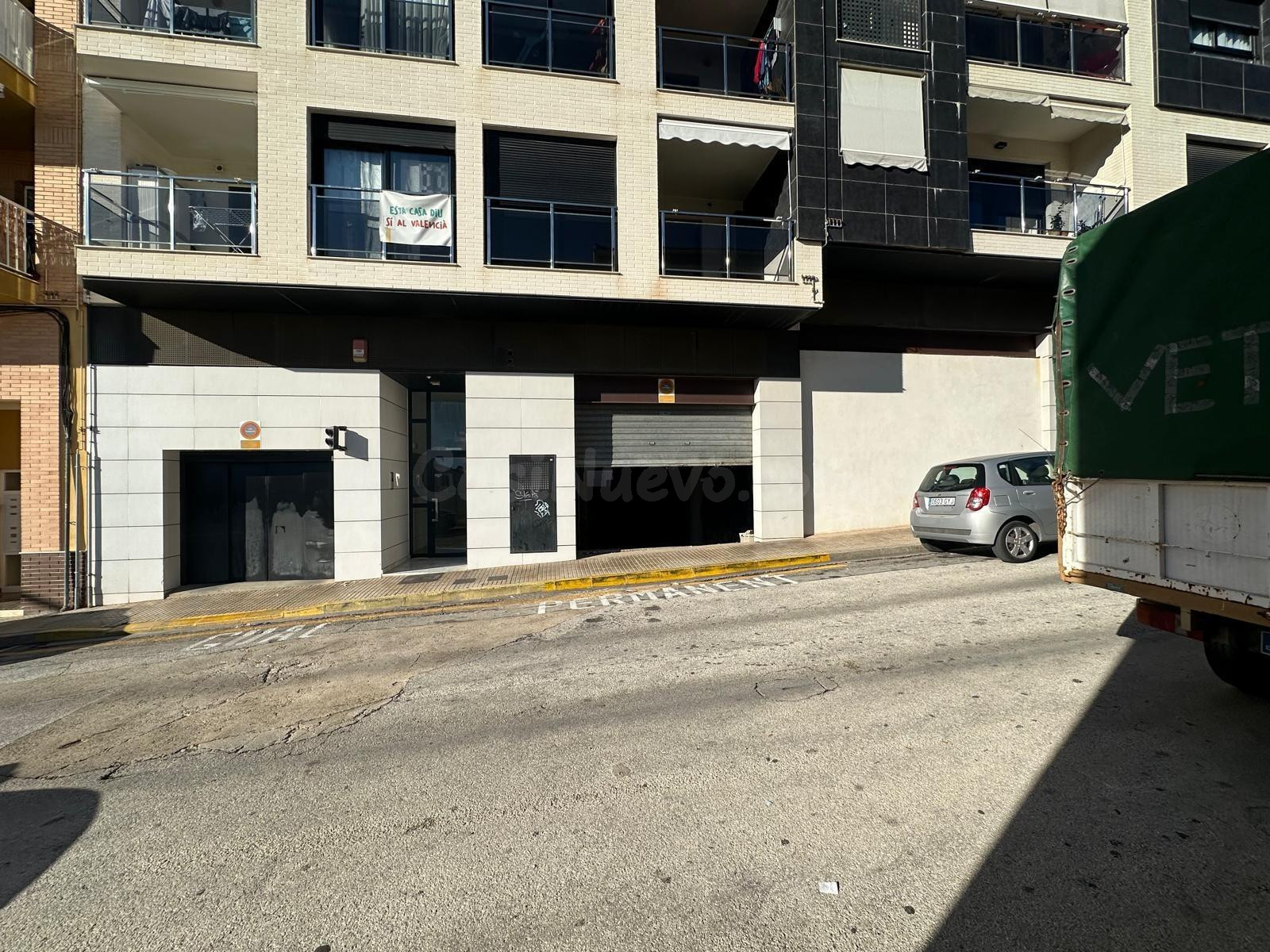 Amplio Local Comercial en el Corazón de Pego