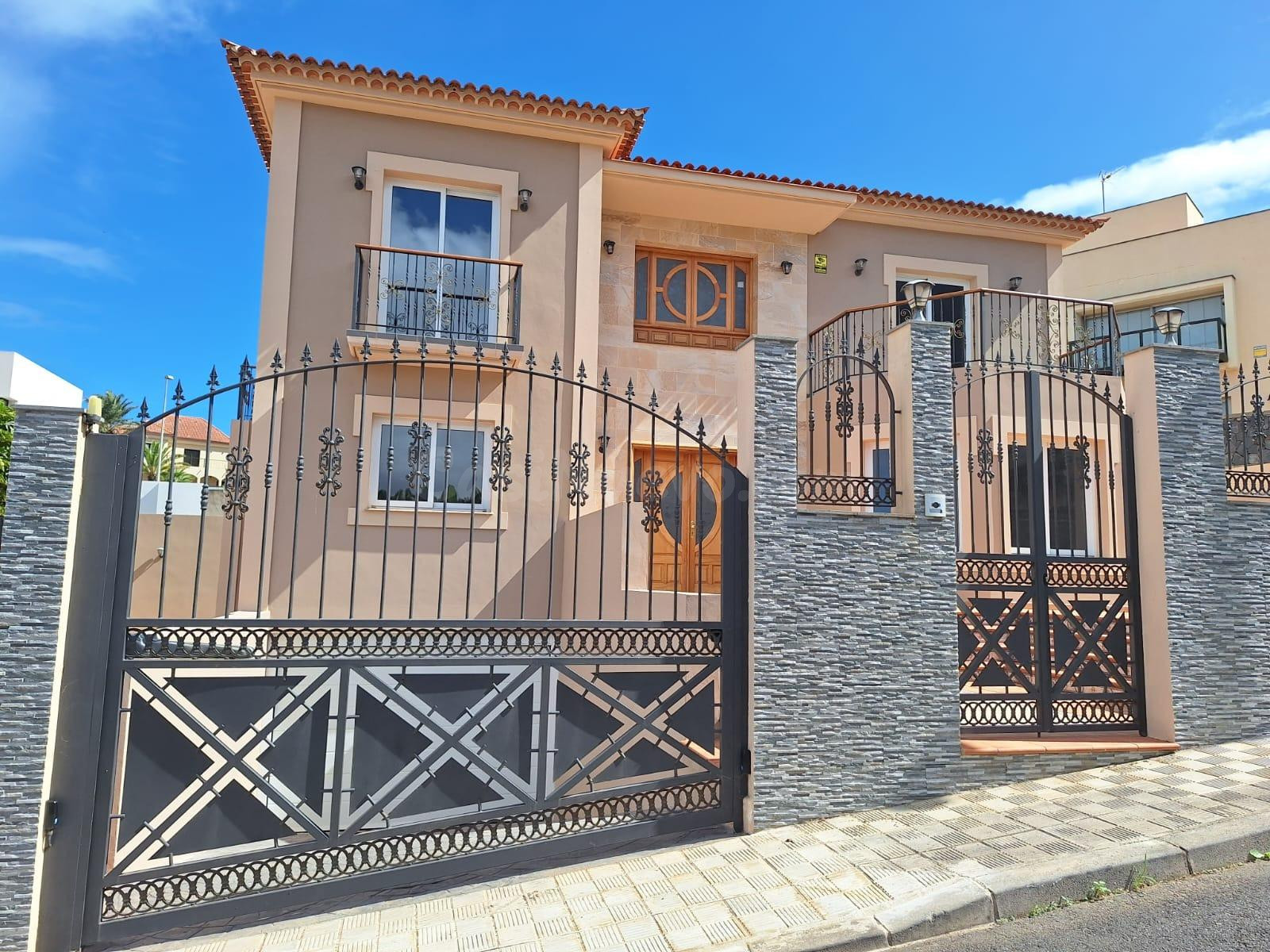 Magnífico chalet independiente a estrenar en Garachico - foto 3
