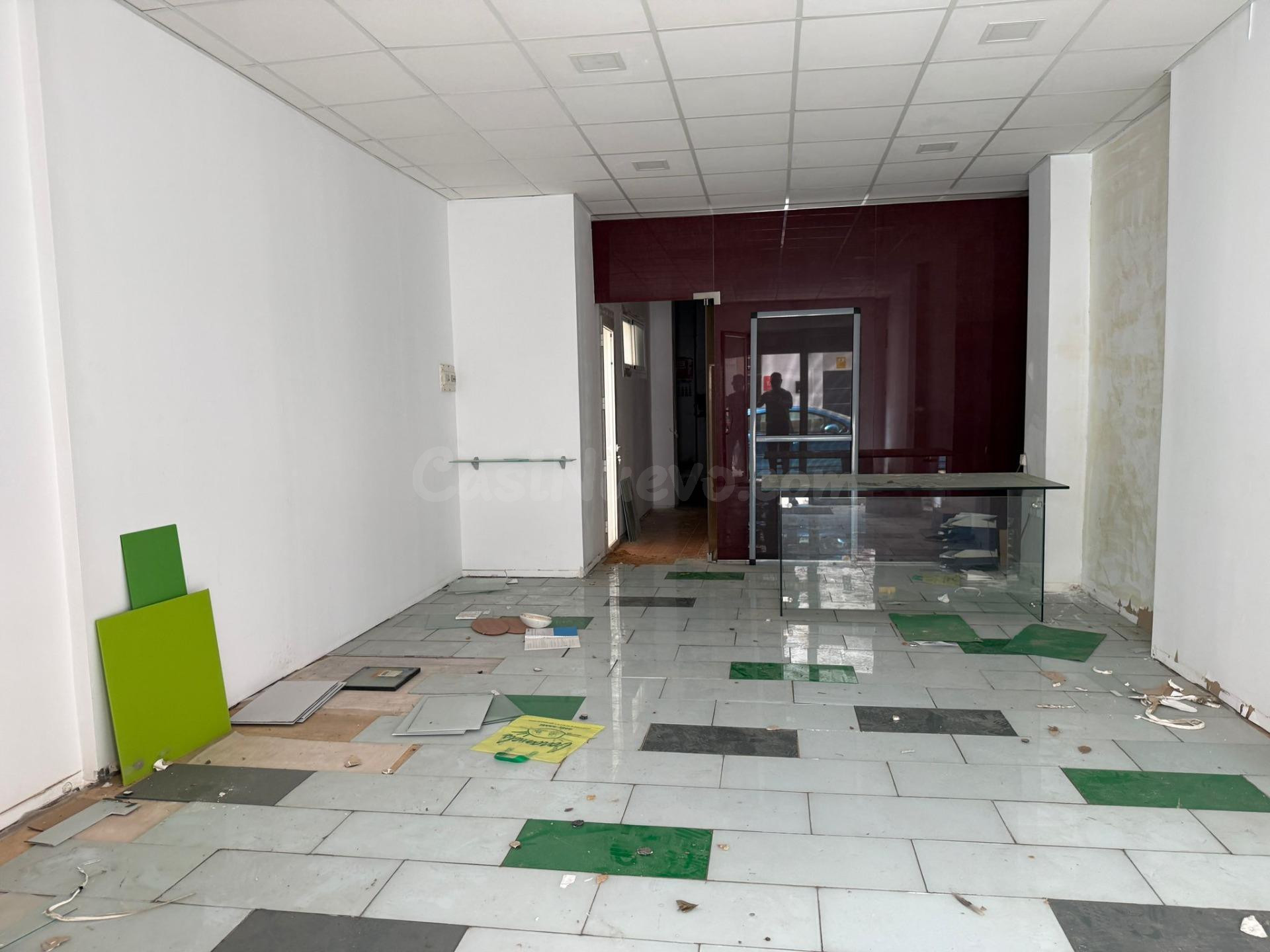CASABANCO VENDE LOCAL COMERCIAL EN ZAFRA