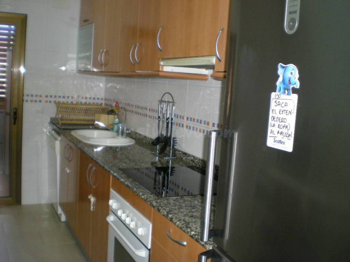 PISO SEMINUEVO DE ALQUILER - foto 2