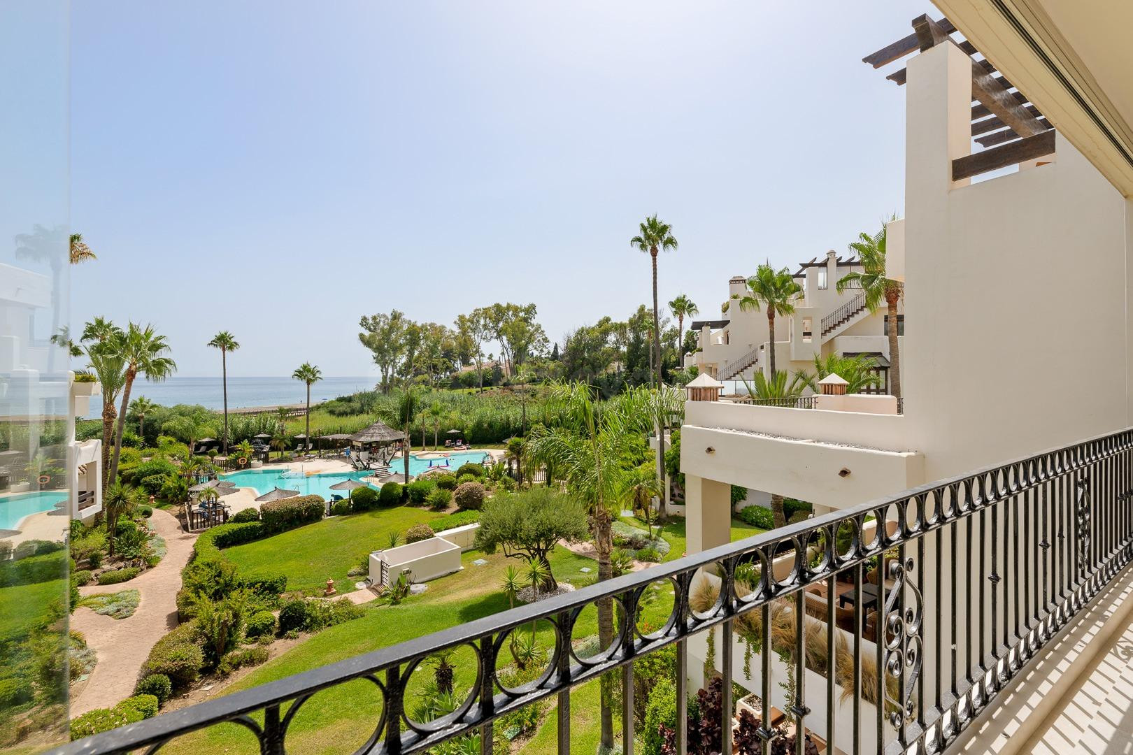 Nuevo apartamento en venta en Estepona | CABANILLAS REAL ESTATE