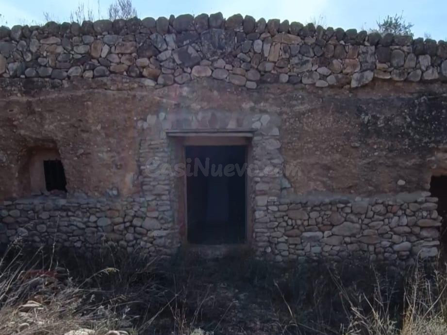 Casa cueva con terreno en Barbarroja - foto 4