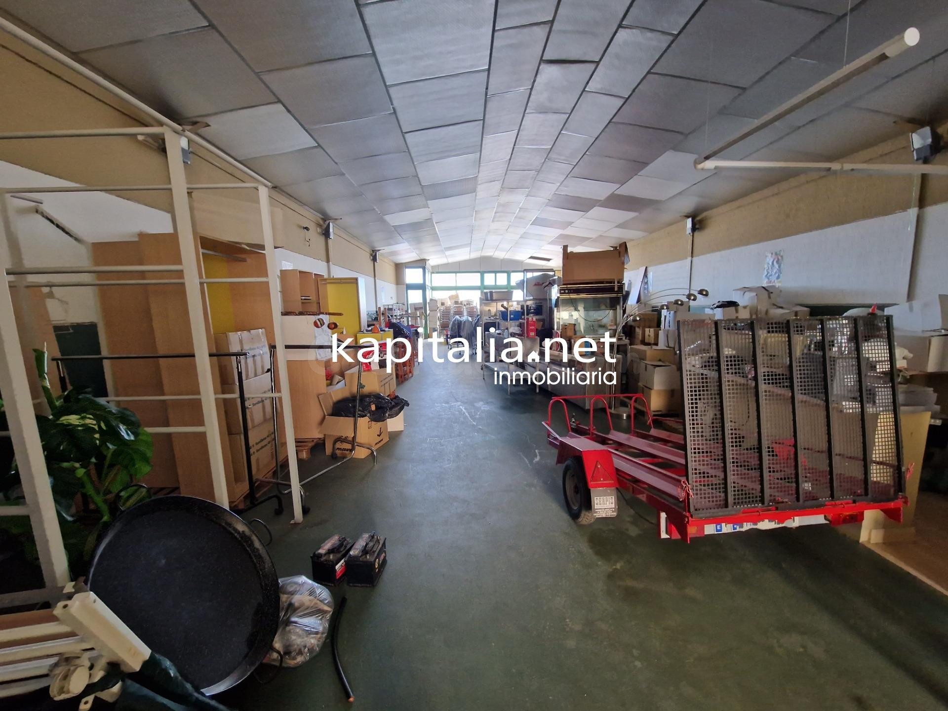 Nave comercial en venta en poligono Gormaig de cocentaina - foto 4