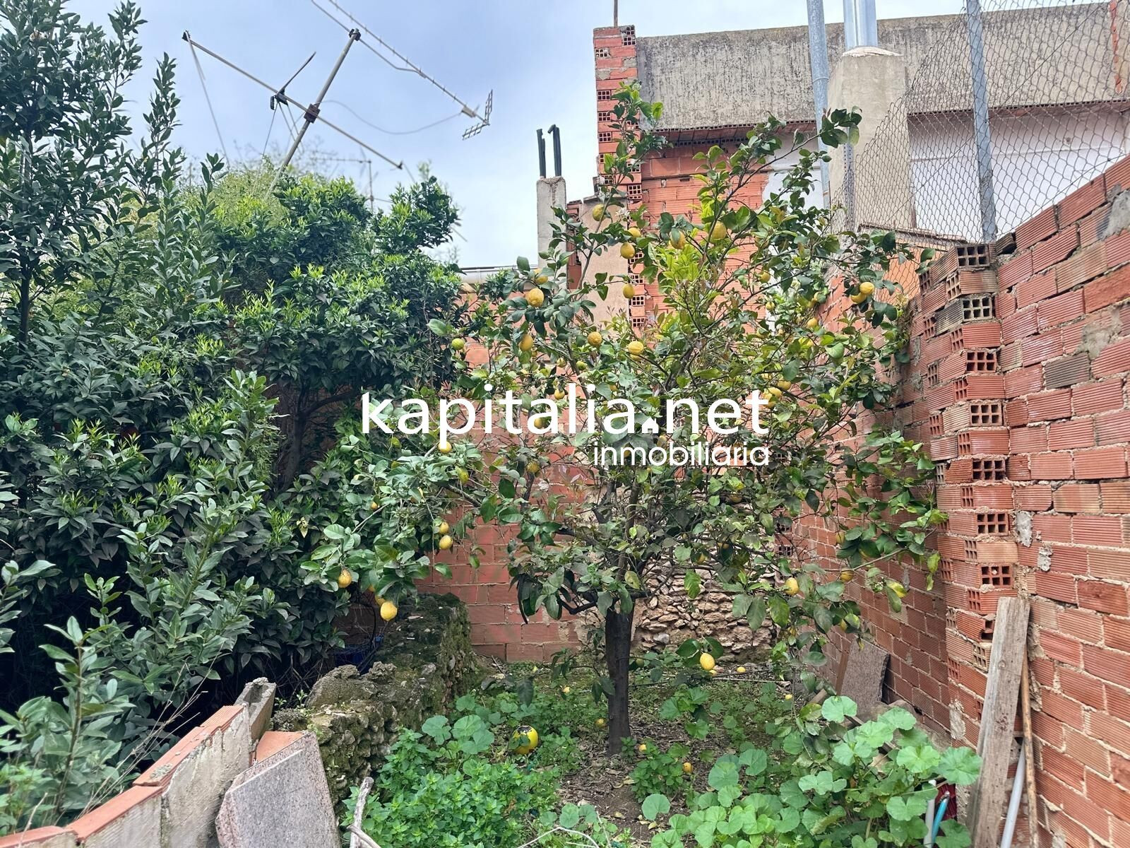 Casa a la venta en La Pobla del Duc (Valencia) - foto 2