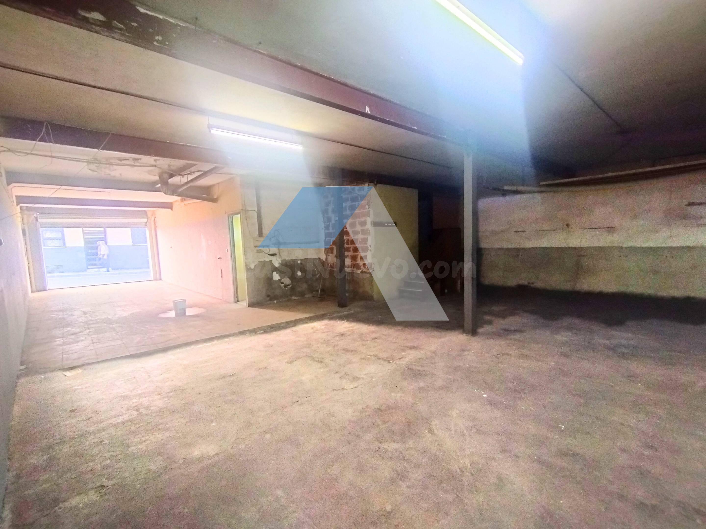 Local Comercial de 110 m2 en Carolinas Bajas Ideal para Tall - foto 2