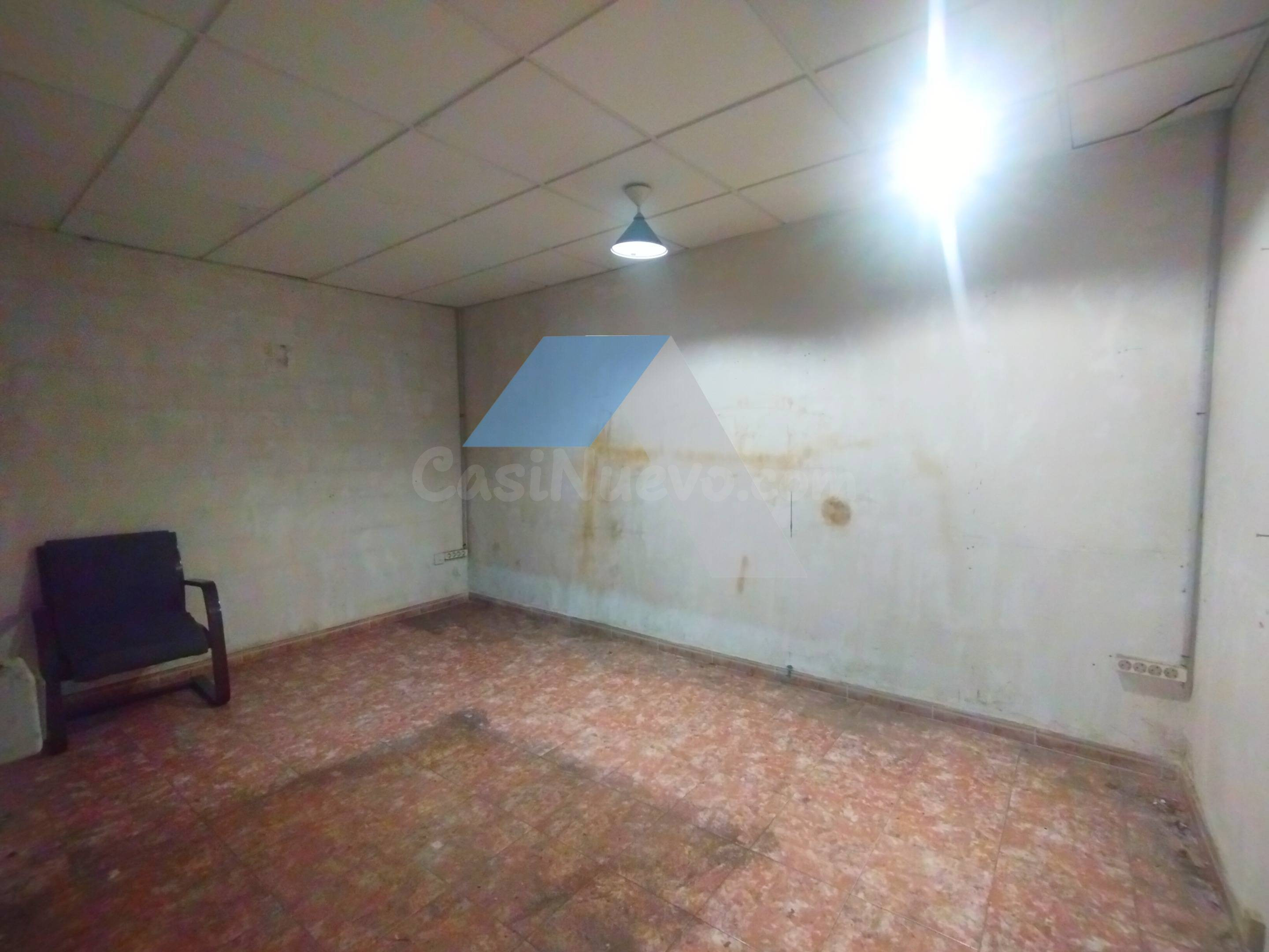 Local Comercial de 110 m2 en Carolinas Bajas Ideal para Tall - foto 5