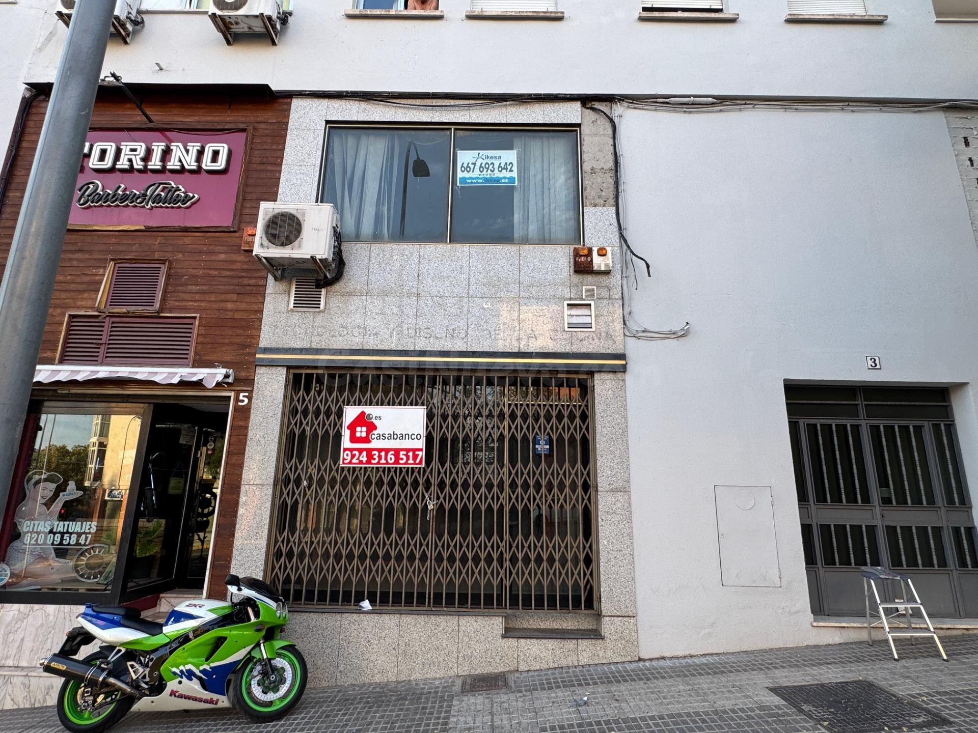 CASABANCO VENDE  LOCAL COMERCIAL EN BADAJOZ