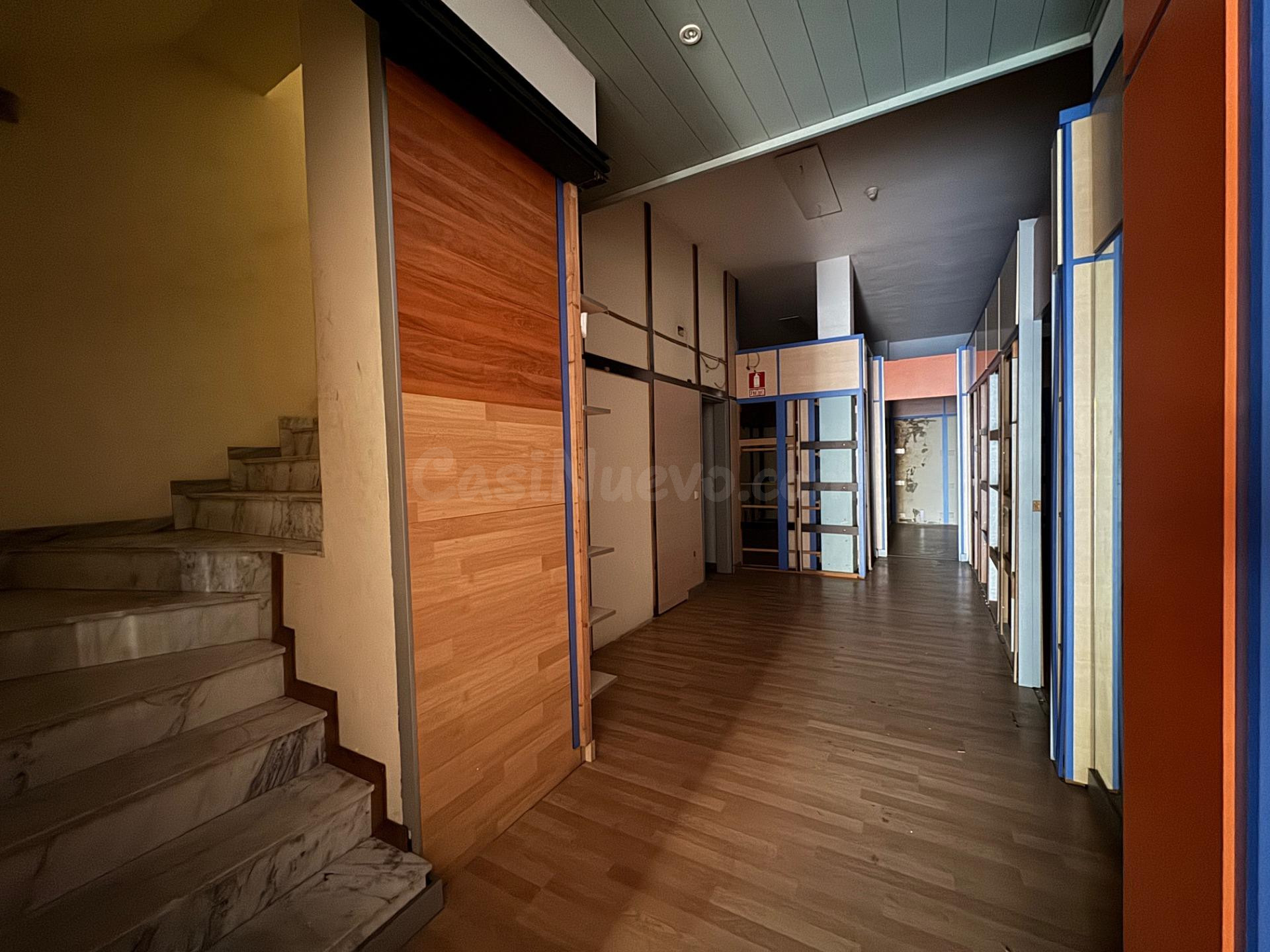 CASABANCO VENDE LOCAL COMERCIAL EN BADAJOZ - foto 4