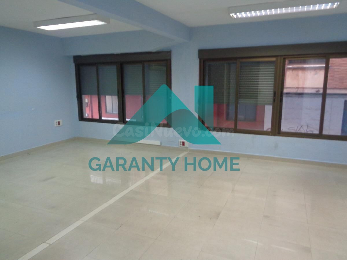 Se alquila o se vende despacho de 150m. en el centro - foto 3