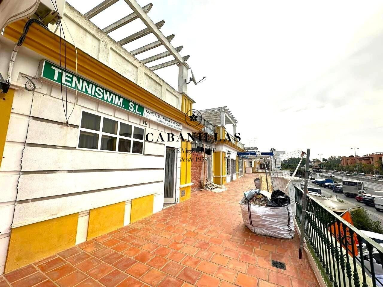 Local Comercial en Estepona - foto 2