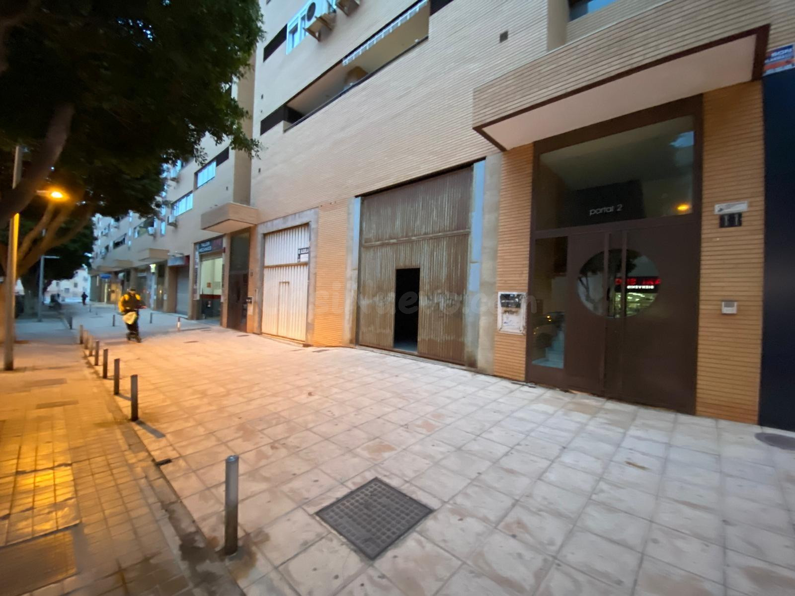 ALQUILER LOCAL / NAVE INDUSTRIAL EN CORTIJO GRANDE