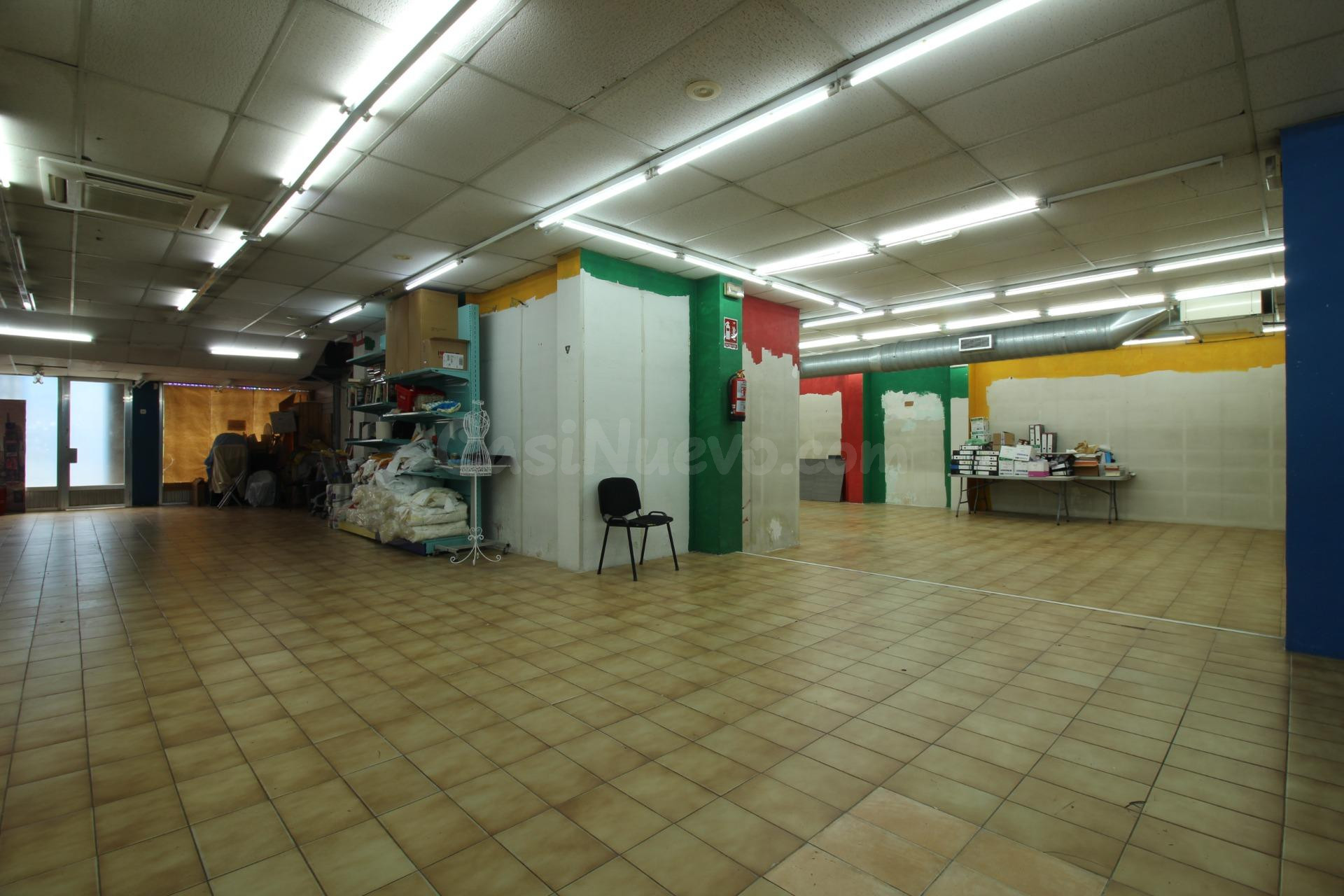 Local Comercial 125 m2 a menos de 50 m. del Mercado Municipal de Vilanova - foto 3