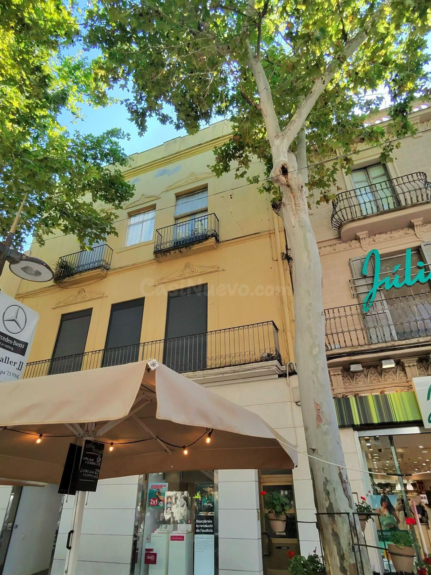 Oportunidad de inversión: remonta de 200 m2 en plena Rambla Principal de Vilanova i la Geltrú