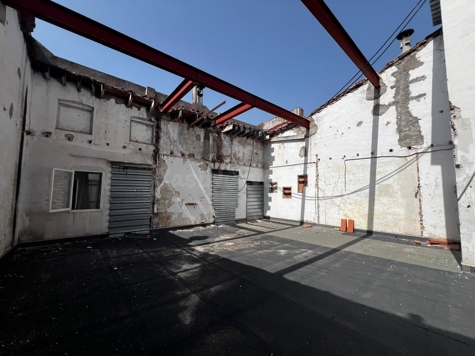 Oportunidad de inversión: remonta de 200 m2 en plena Rambla Principal de Vilanova i la Geltrú - foto 4