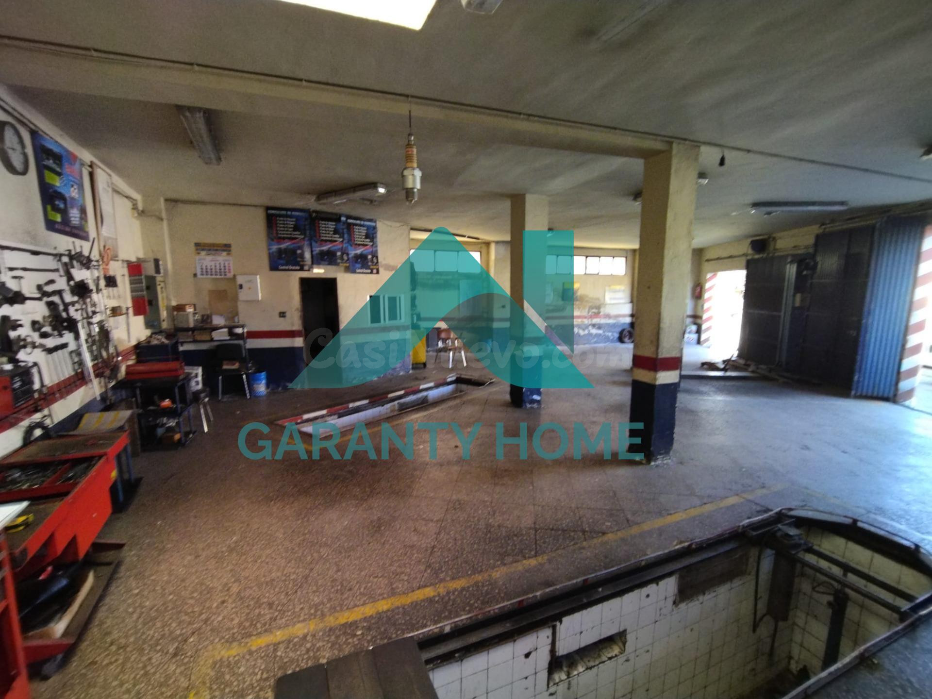 SE VENDE LOCAL COMERCIAL EN ZONA AGUAS VIVAS