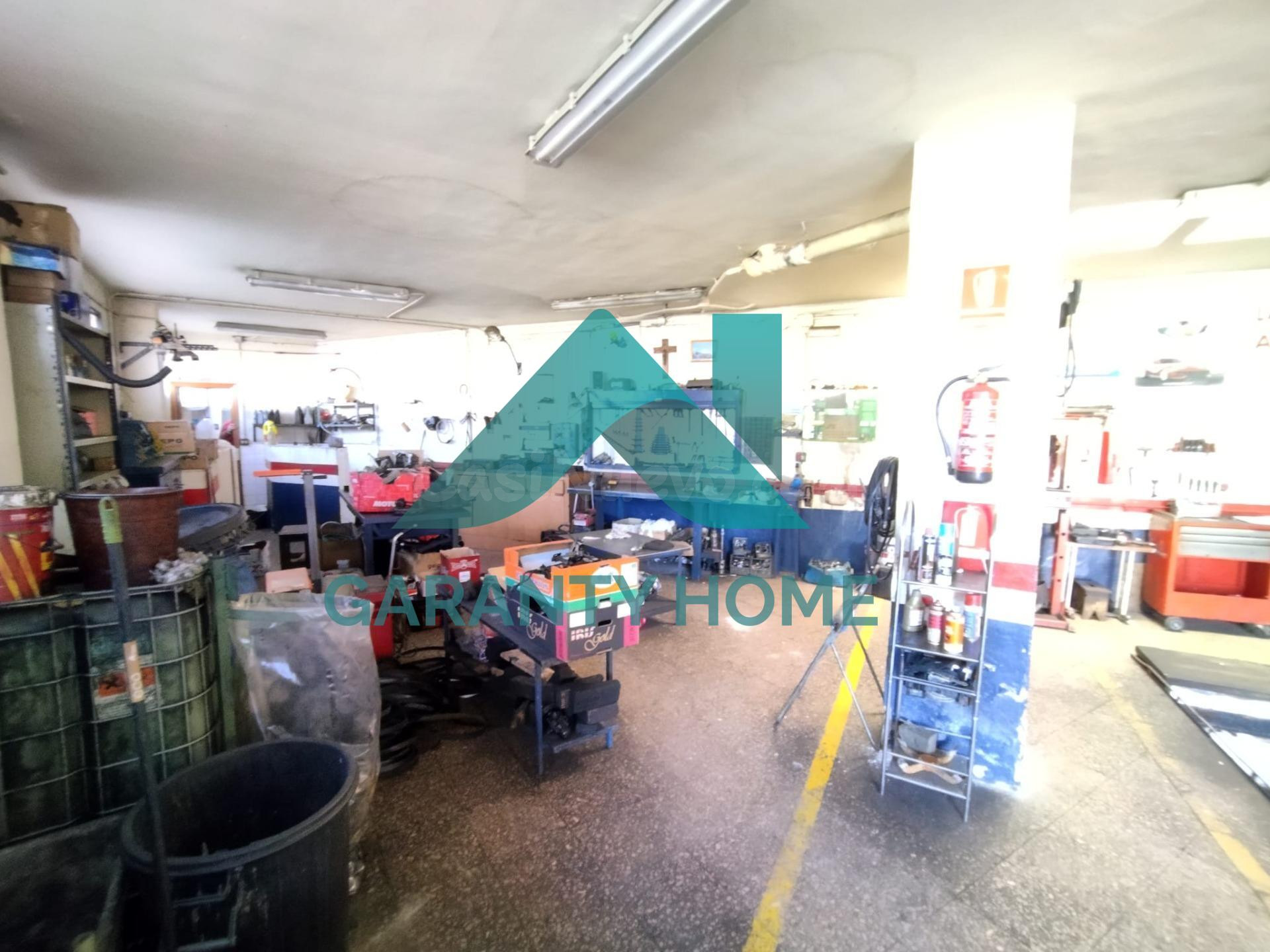 SE VENDE LOCAL COMERCIAL EN ZONA AGUAS VIVAS - foto 4