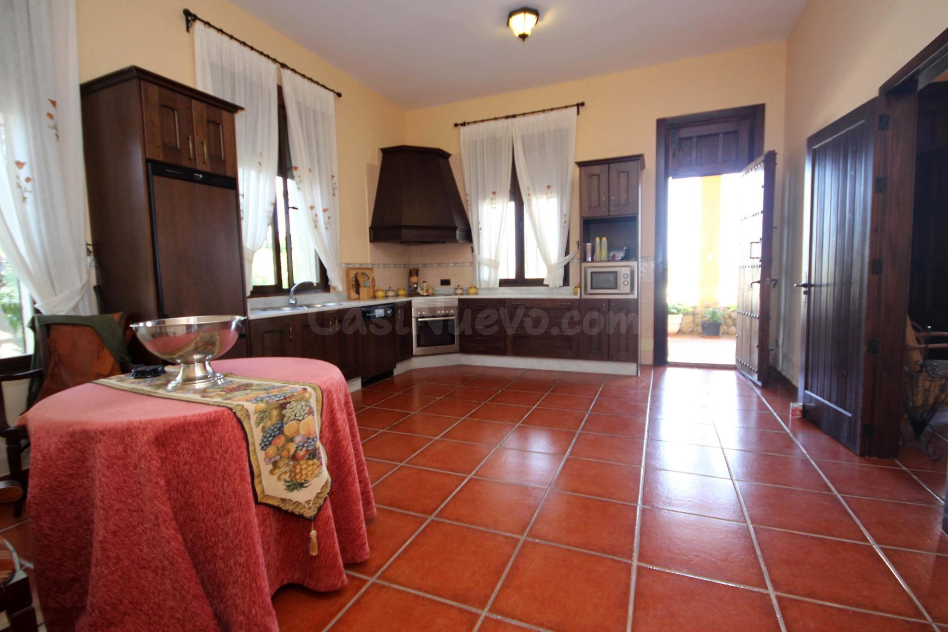 Exclusiva finca en venta con explotación agrícola y vvda. de - foto 5