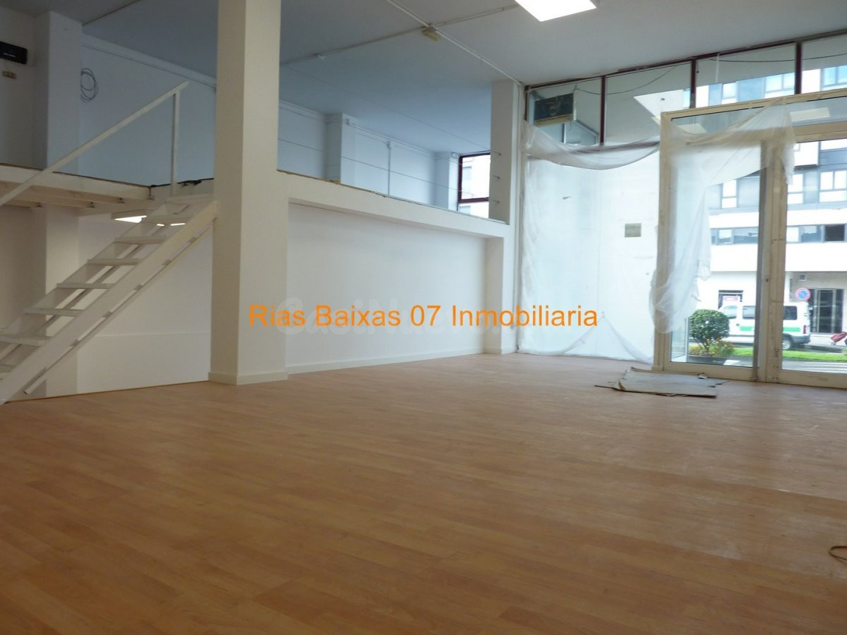 REF 1981 LOCAL COMERCIAL 150 m2  (PORRIÑO)