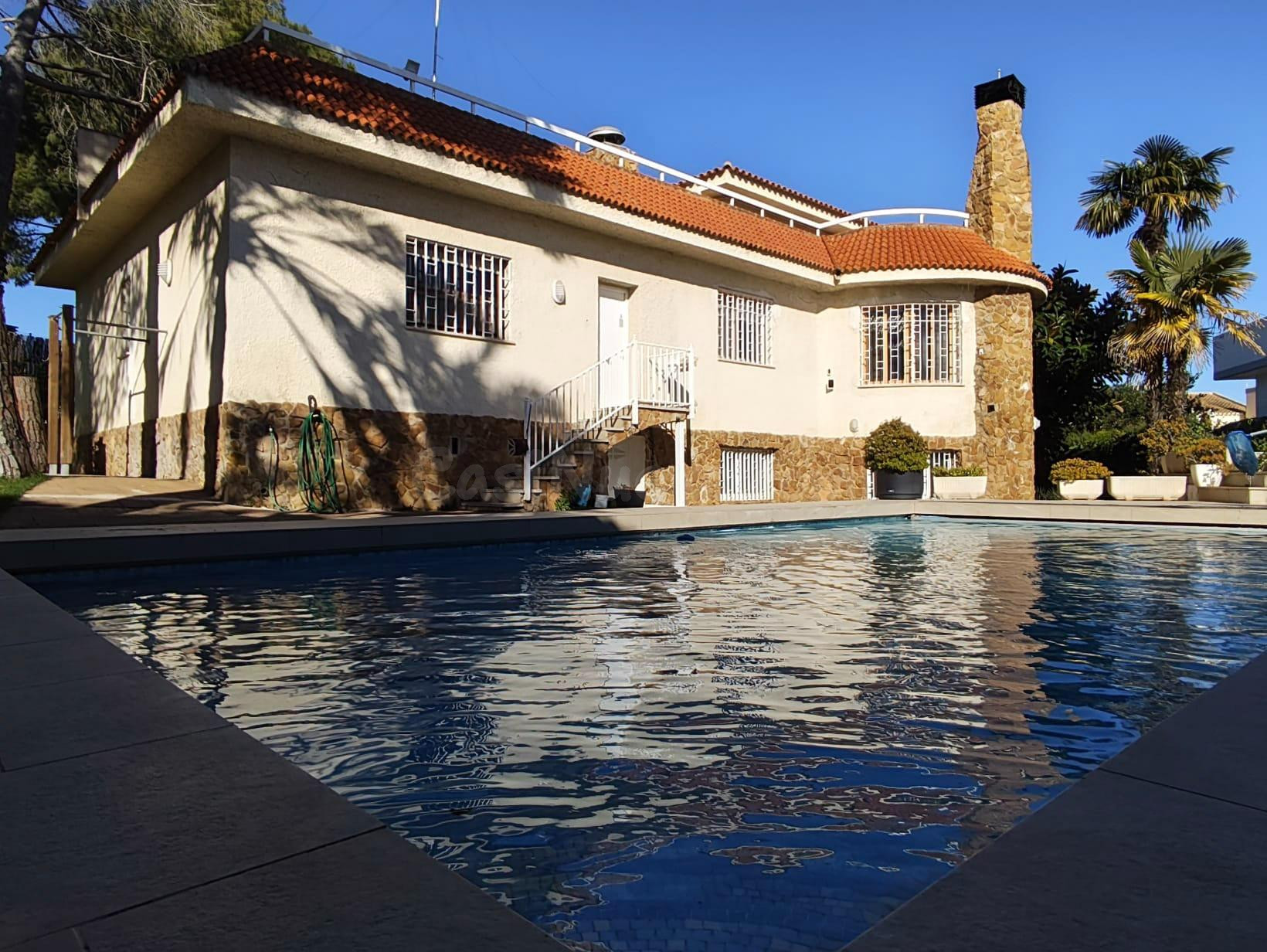 Chalet independiente reformado en el Centro del Vedat - foto 4