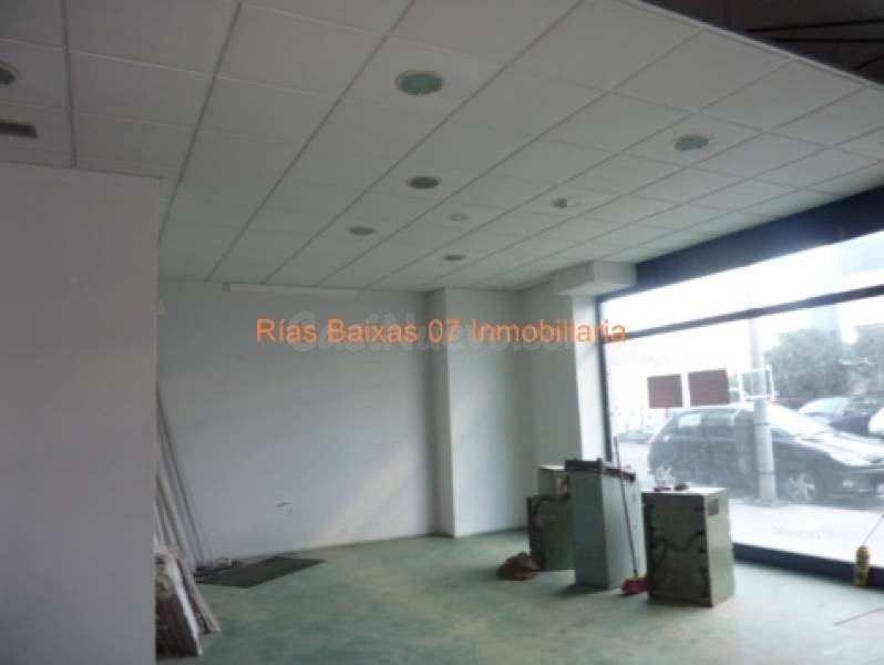 REF 4259 LOCAL 245  m2 ACONDICIONADO ZONA PERITOS (VIGO)