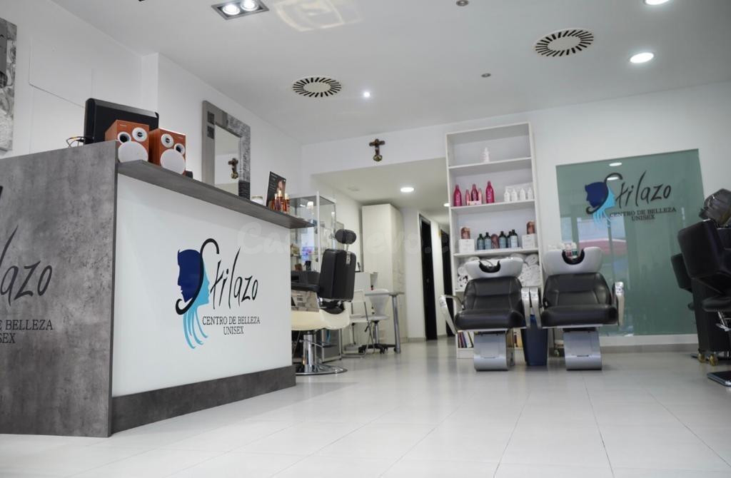SE TRASPASA SALON DE PELUQUERIA EN AVENIDA SAN JOSE
