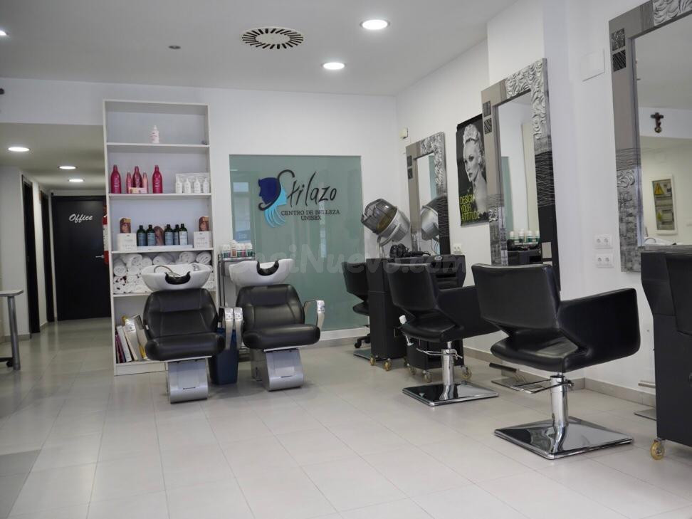 SE TRASPASA SALON DE PELUQUERIA EN AVENIDA SAN JOSE - foto 2