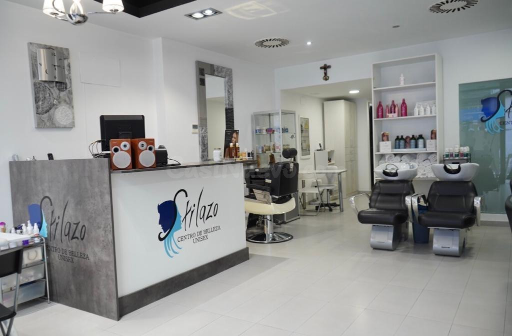 SE TRASPASA SALON DE PELUQUERIA EN AVENIDA SAN JOSE - foto 3